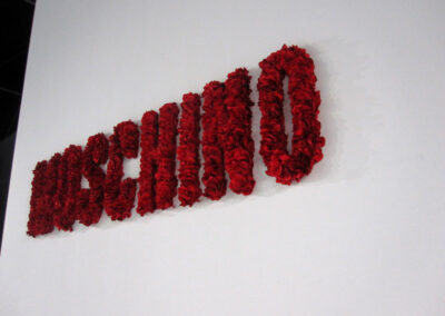 moschino logo rose 2011 1